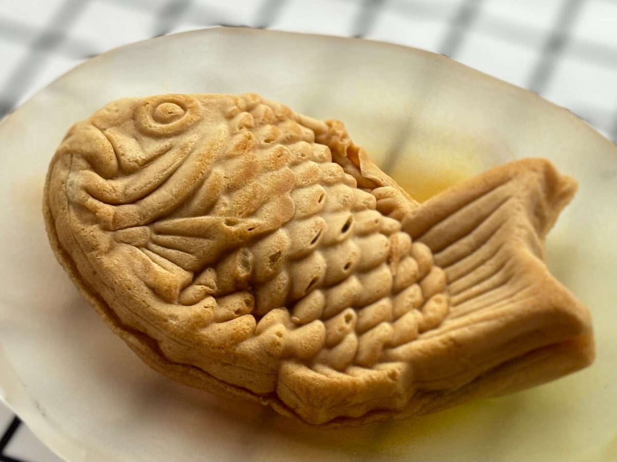 塩バタークリームがじゅわ~!【ファミマ】新作たい焼きは温めても美味