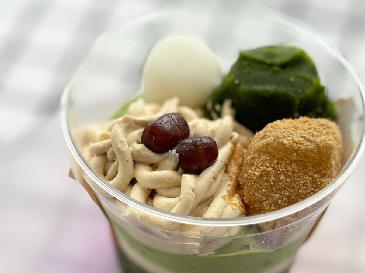和栗の甘みと抹茶の渋みが相性抜群!【セブン】新作パフェがぜいたく♡