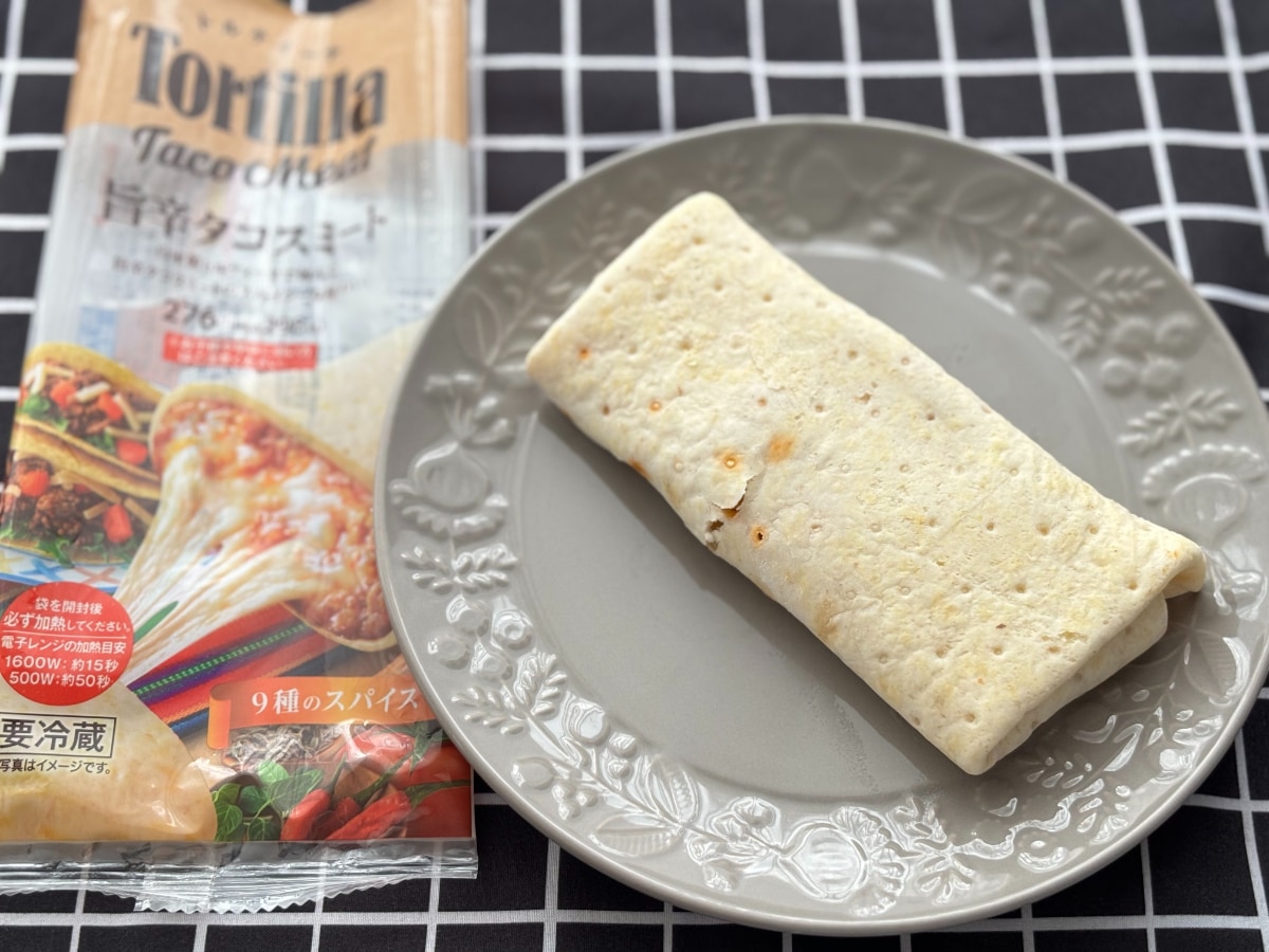スパイシーで旨辛!【ファミマ】新作トルティーヤは食べ応えもあり