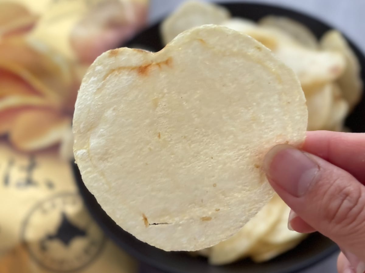 超シンプルなのがいい!【ファミマ限定】味付けが塩だけのポテチが登場