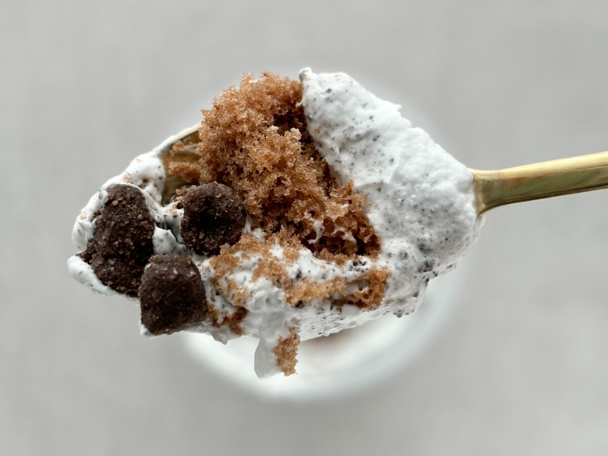 クッキーのサクサク感がアクセント【ファミマ】ぜいたくスイーツを実食