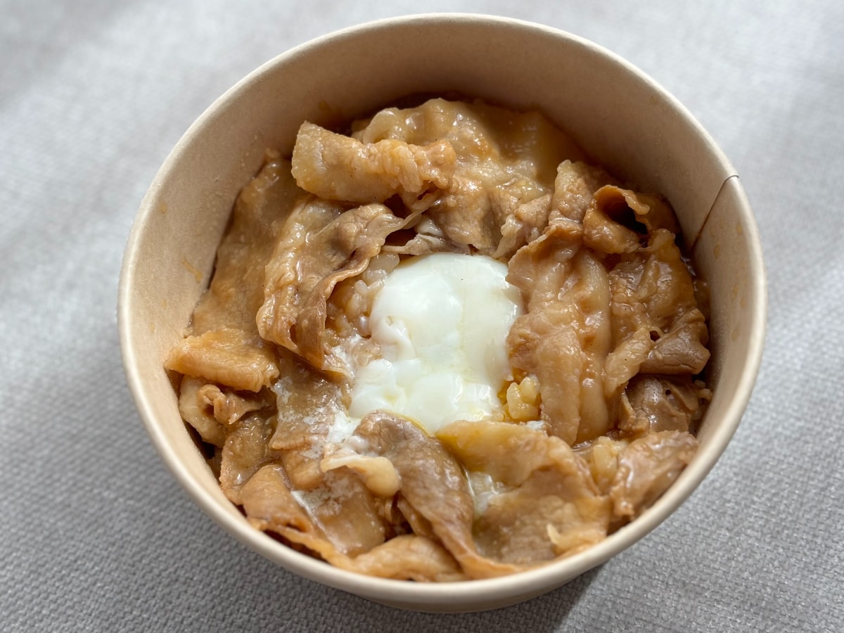 ニンニク醤油味がうますぎてクセになる!【ローソン】人気店監修の豚丼