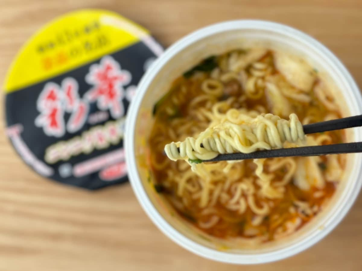 旨辛味がクセになる！【ローソン】奈良のソウルフードを再現したカップ麺