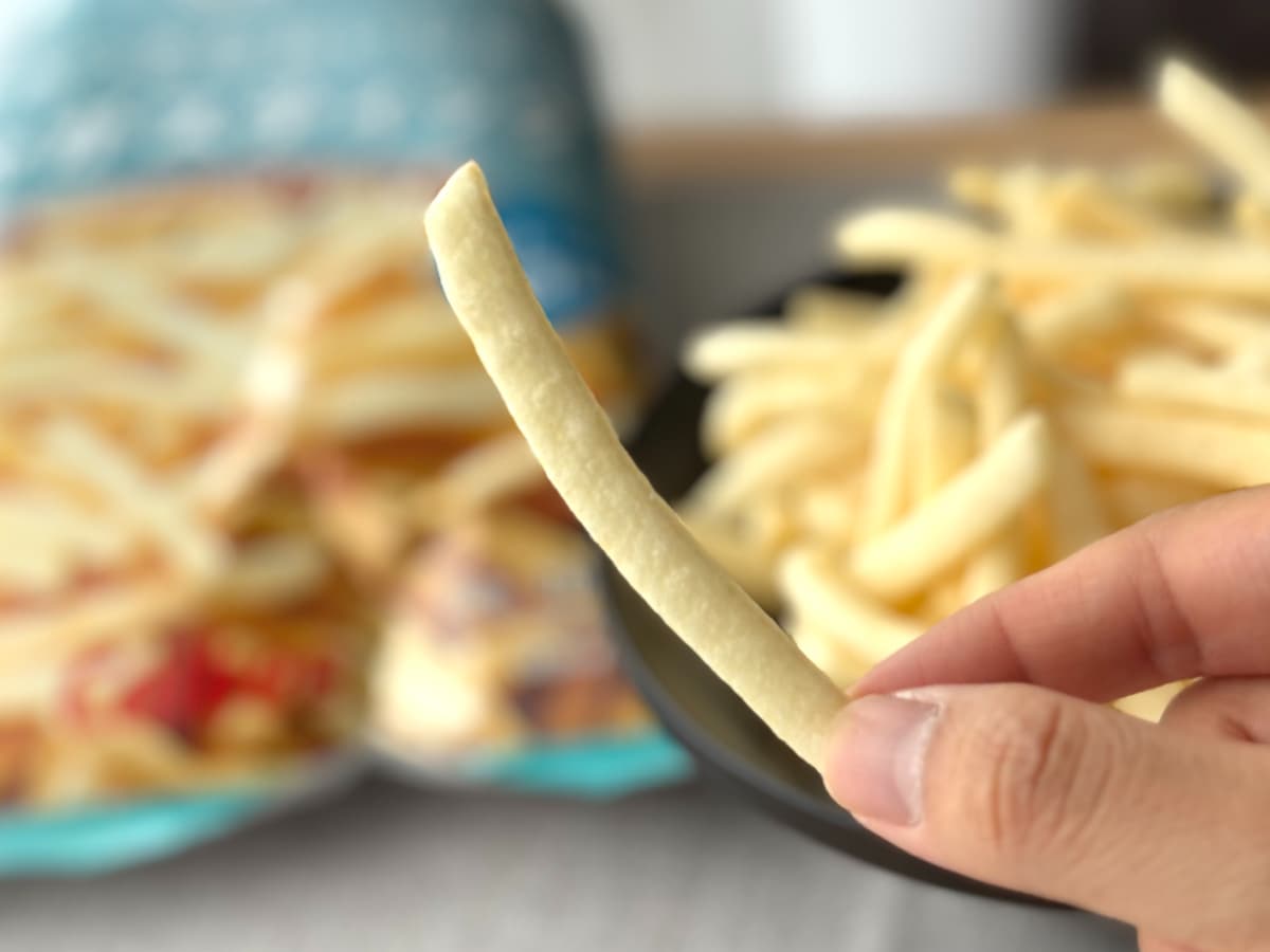うま塩味に手が止まらない！【ファミマ】じゃがスティックを実食レポ