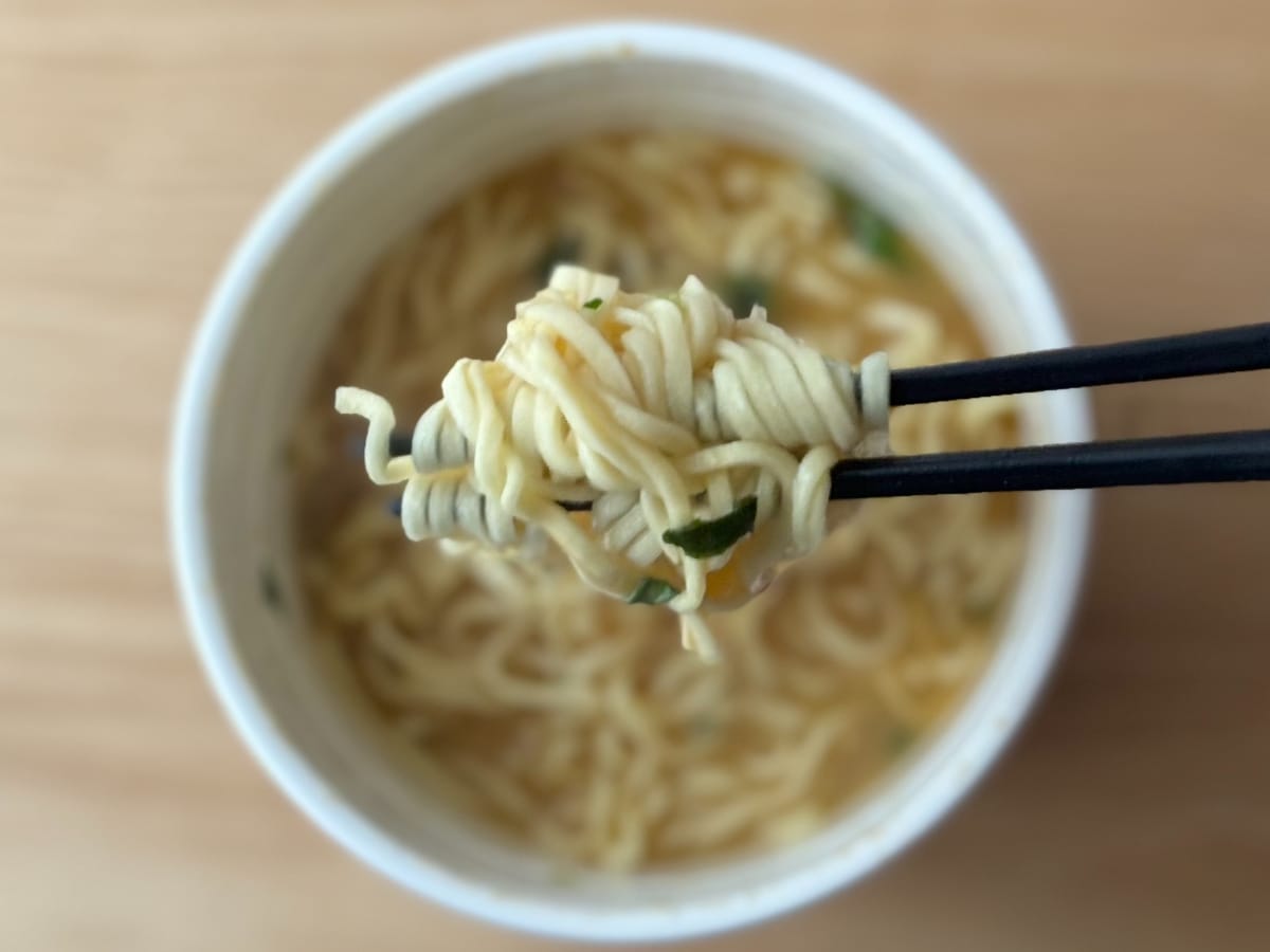 とろとろスープが麺に絡んでうまい！【ファミマ】京都の極鶏監修カップ麺