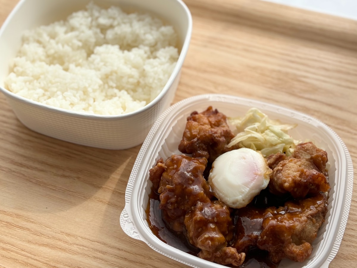 ガッツリ食べたい人は要チェック！【セブン】新発売の唐揚げ丼を実食