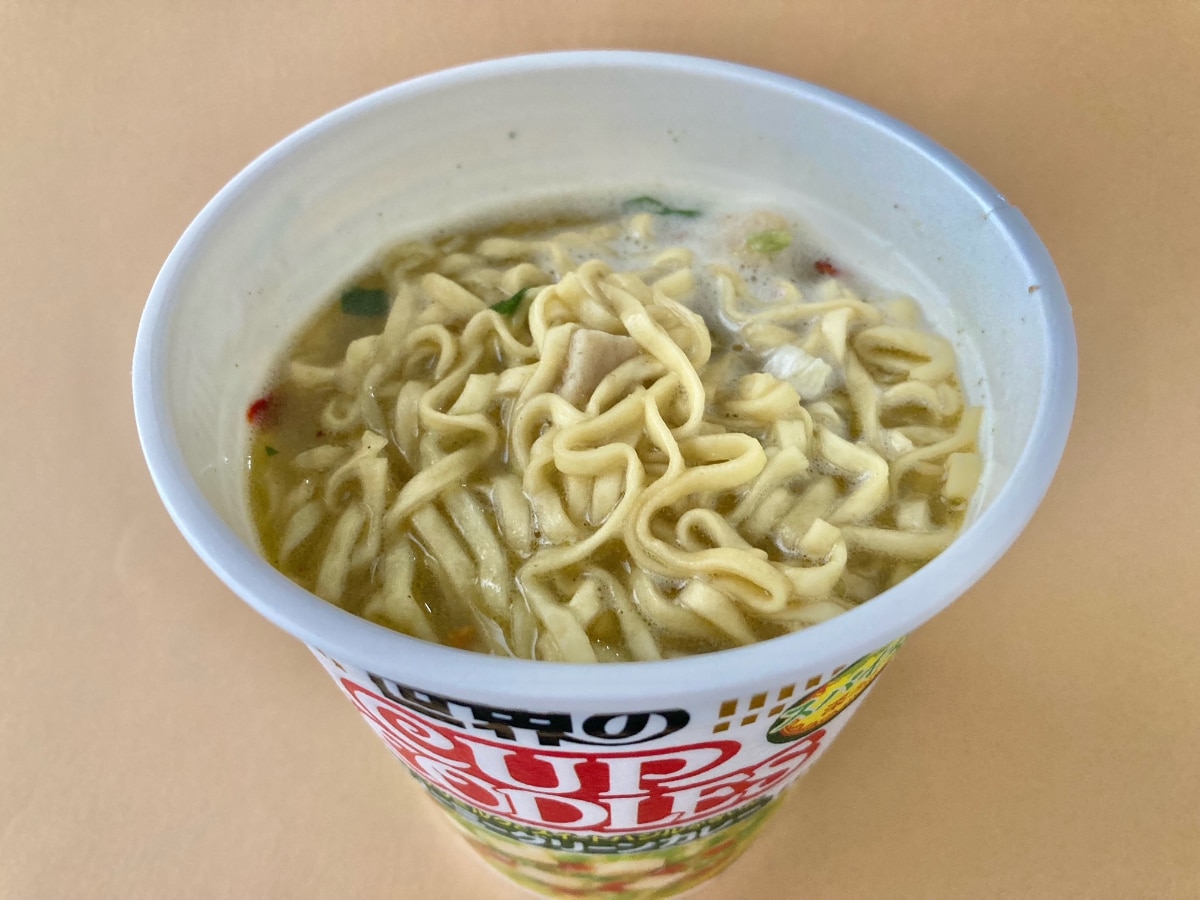 ココナッツとスパイスの香りがすごい！【日清】カップヌードル グリーンカレー