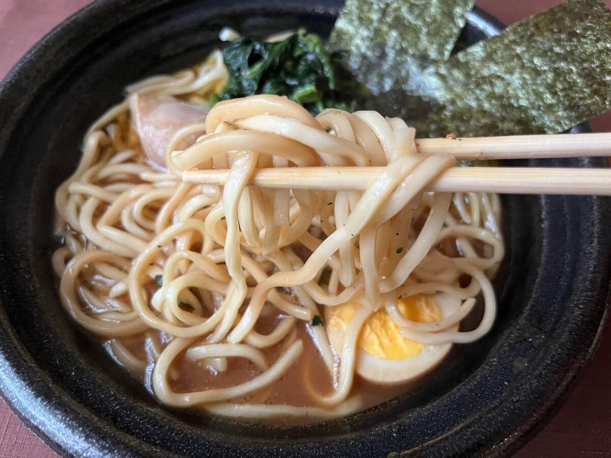 麺も具材も本格的!【ローソン】家系総本山吉村家監修のラーメンが登場!