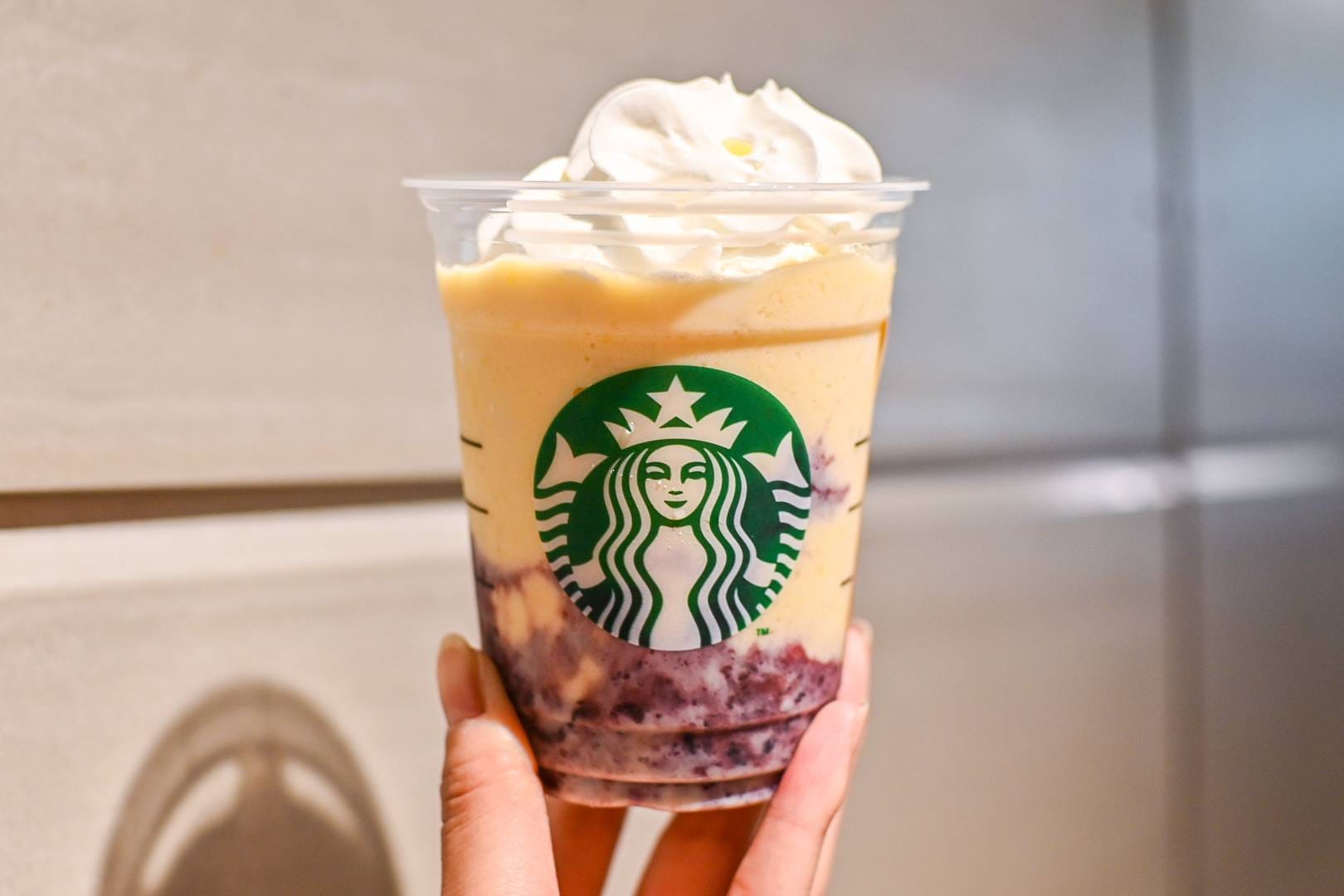 スタバのアサイーフラペチーノ®を飲んだら驚いた！全国27店舗だけの新作に「すごい」「わざわざ飲みに行きたい」