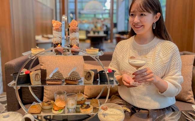 ハイアット リージェンシー 横浜「チョコレート＆マロンアフタヌーンティー」。冬食材とスイーツを、シックな空間で