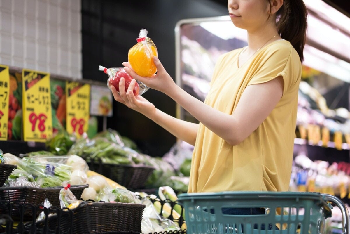 先輩ママたちが実践する「究極の節約術」食材のまとめ買いは本当にお得なの？