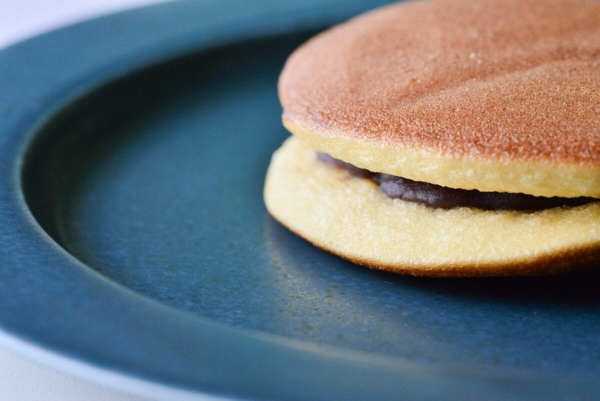 とろ~りお餅が最高♡【セブン】ほっこりタイムにぴったりのどら焼き登場