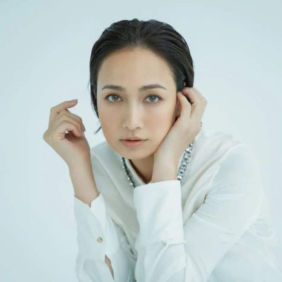 素肌っぽい骨格美人になる！ヘアメイク中山友恵さんが教える【ヌードカラーメイク】の極意