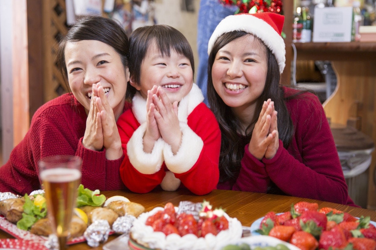 サンタさんに「クッキーとホットミルク」クリスマス当日、2歳の娘の可愛すぎる反応