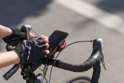 自転車の「飲酒運転」「ながらスマホ」罰則強化…検挙されたら懲戒処分はあり得る？　