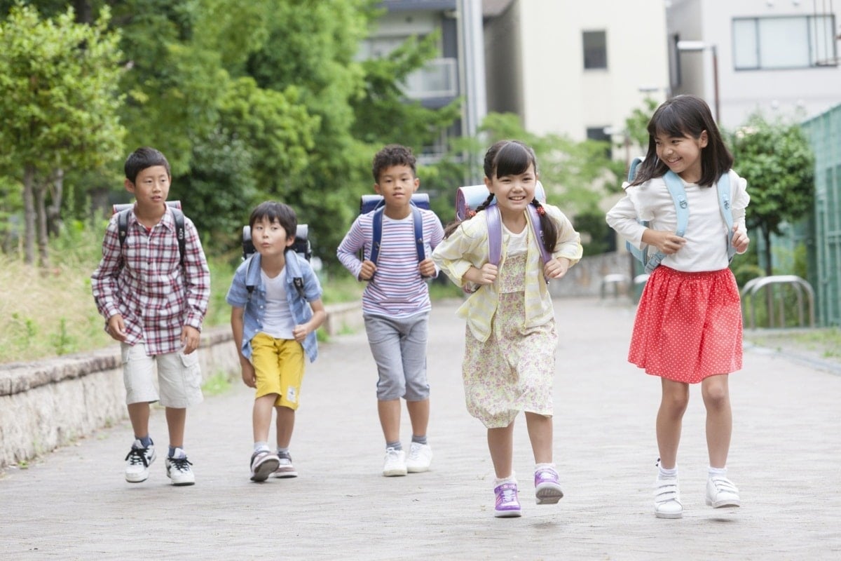 オール明け、彼氏といたら小学生に声をかけられ…結婚意識した瞬間に18万いいね「すてき」「ほっこり」