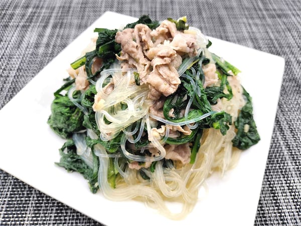 【シェフ脇屋の簡単中華】牛肉少し野菜たっぷり♡「春雨と春菊のピリ辛煮込み」に挑戦！茎が旨いです♡