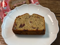 【ファミマ】ベリーと紅茶が最高！有名店監修のパウンドケーキを実食