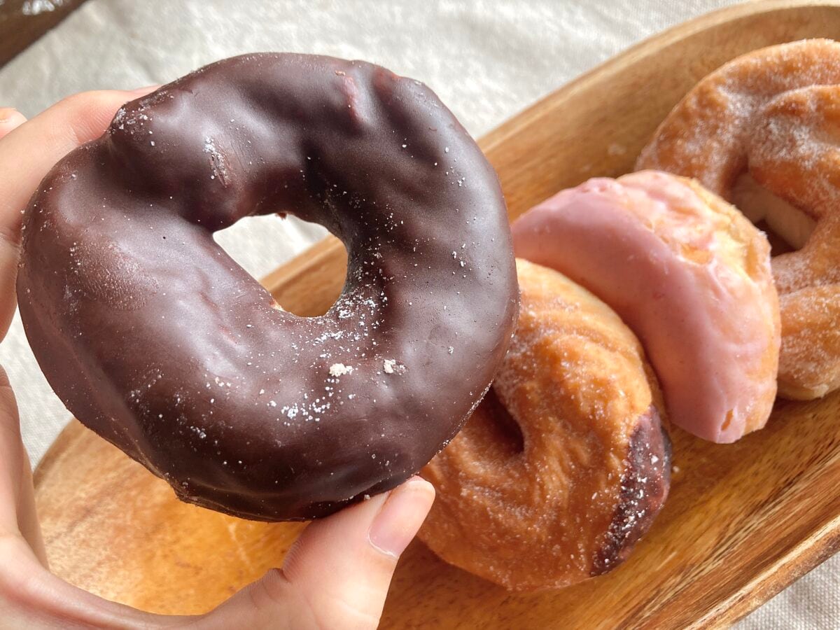 神コスパドーナツ発見!【ファミマ】ふんわり美味しいアソートリング