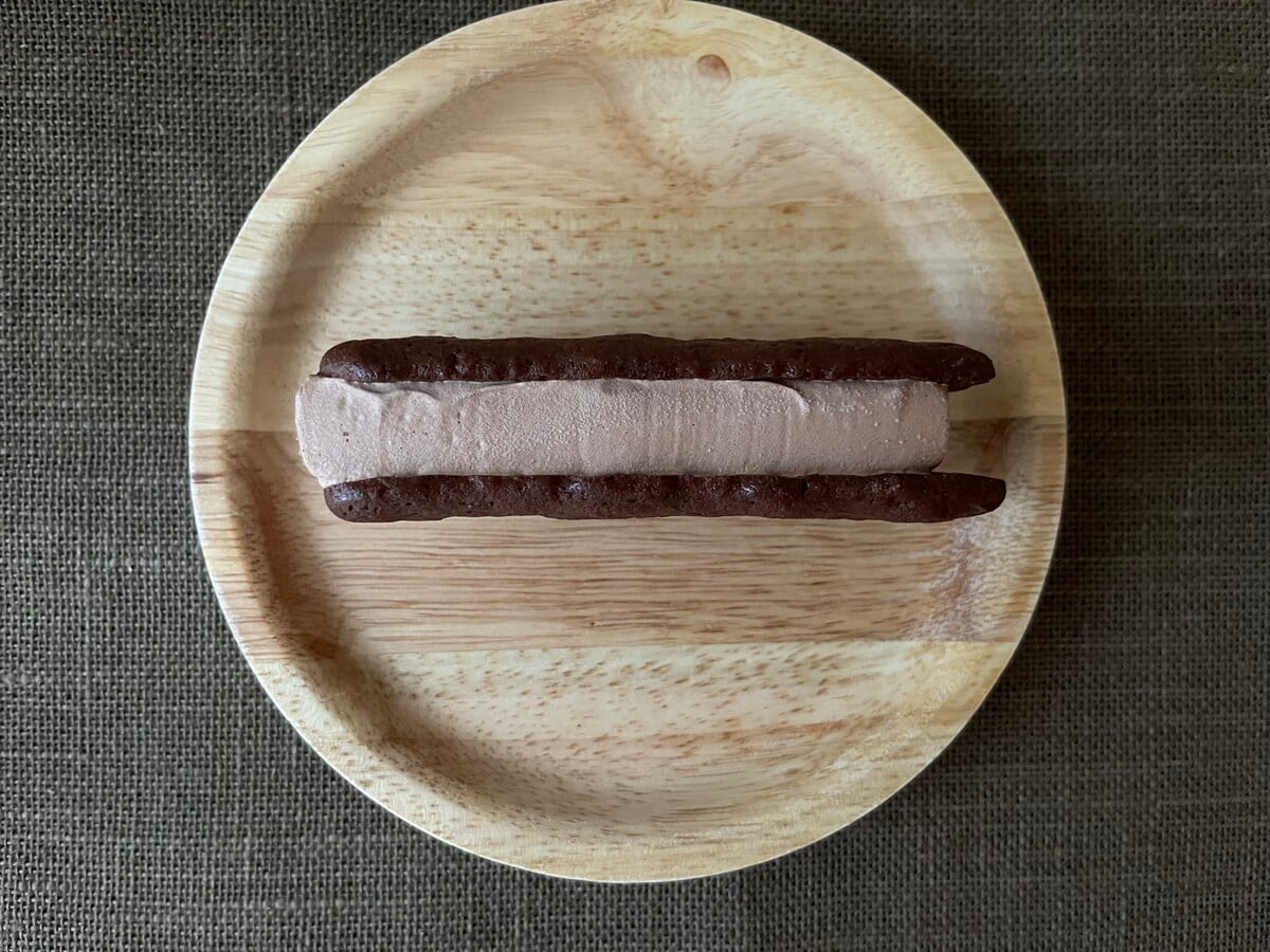 甘さとビター感が絶妙！【セブン】チョコ好きにはたまらないアイスが登場！