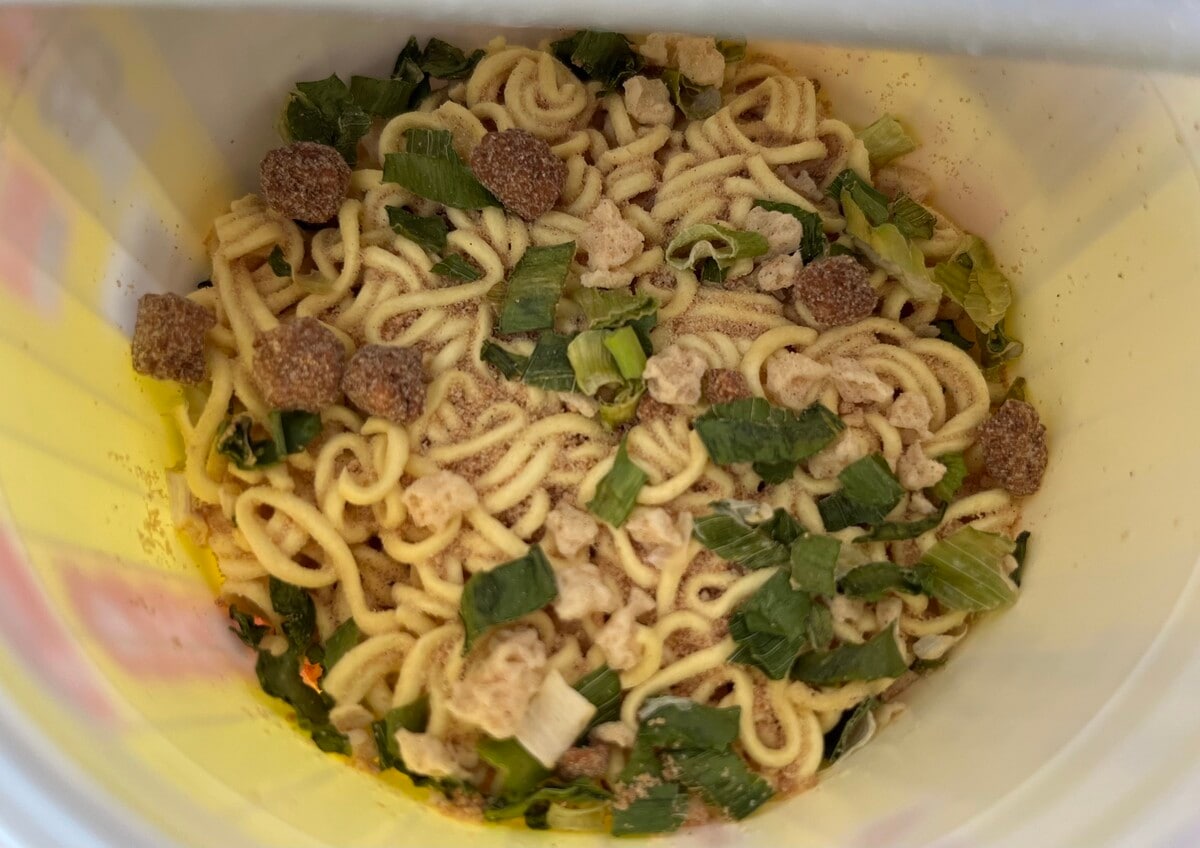 「こってりうまい!」「食べ応え抜群」【サッポロ一番】ホープ軒監修のカップ麺が登場!