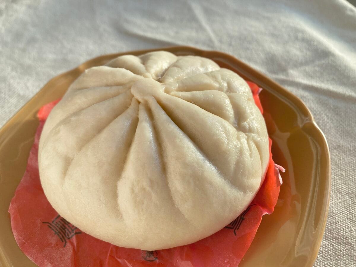 トロッとこってり濃厚豚骨【ローソン】天一コラボの中華まん食べてみた!