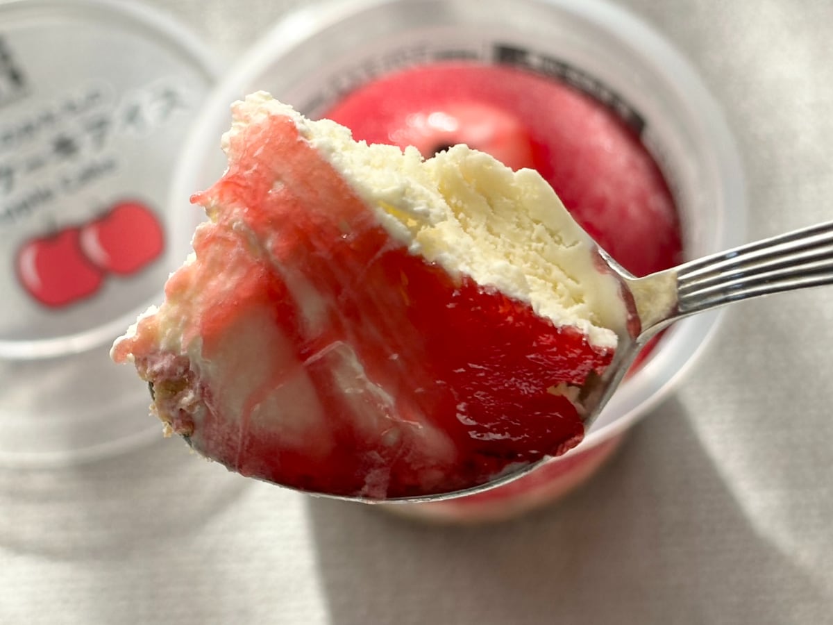 インパクト大の見た目も話題に！【セブン】新作アイスがかわいすぎた♡