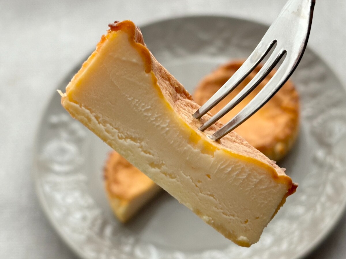 チーズが濃厚でぜいたく♡【ローソン】味と食感の変化が楽しい冷凍ケーキ