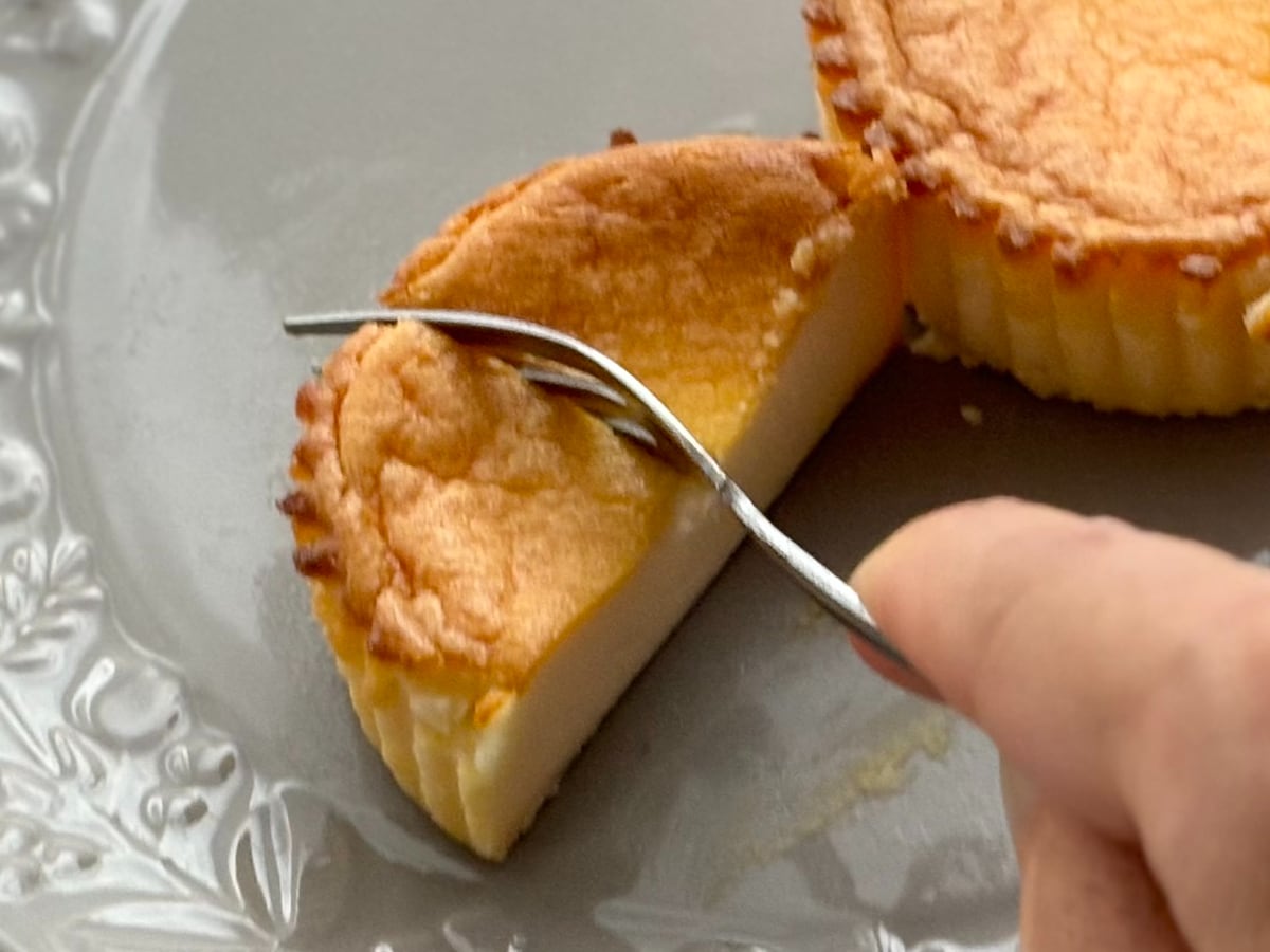 チーズが濃厚でぜいたく♡【ローソン】味と食感の変化が楽しい冷凍ケーキ