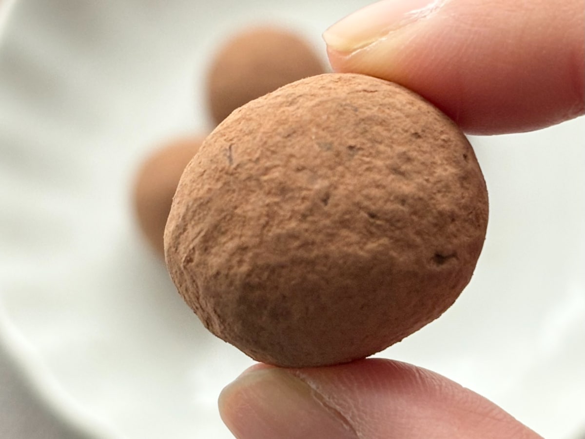 濃厚チョコに「食べたら飛んだ」【ファミマ】5粒で幸せになれるスイーツ♡