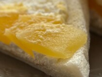 シャキシャキ食感のりんごがおいしすぎる！【ファミマ】新作パンを実食