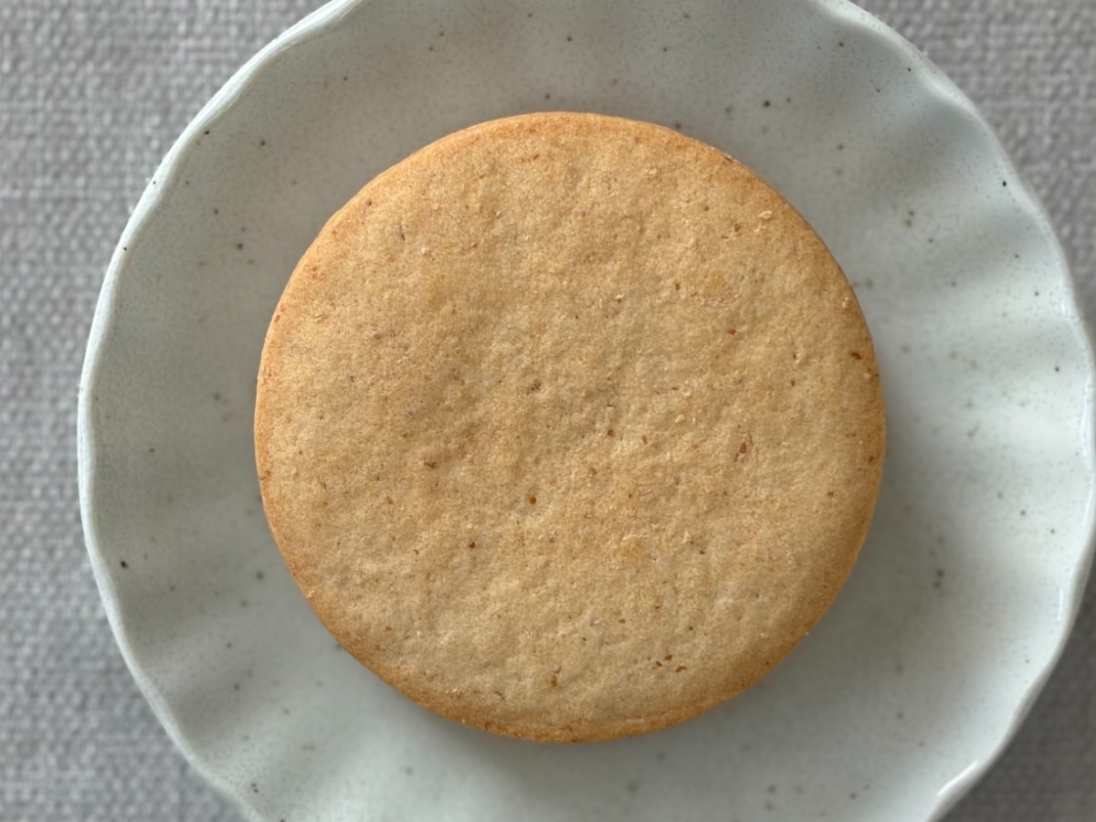 つぶつぶ&甘酸っぱさがアクセントに♡【ファミマ限定】人気アイスの新作