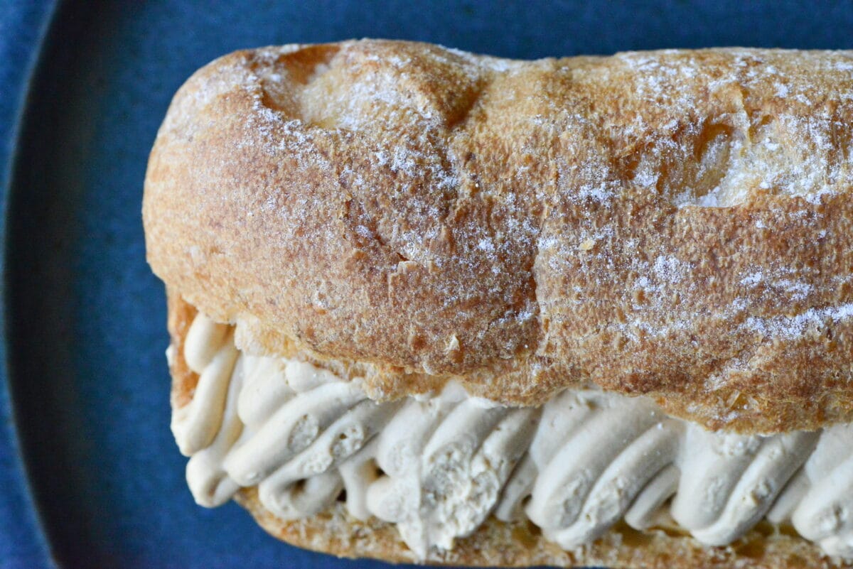 「1分で消えてなくなりました」【セブン】新作エクレアを食べてみた