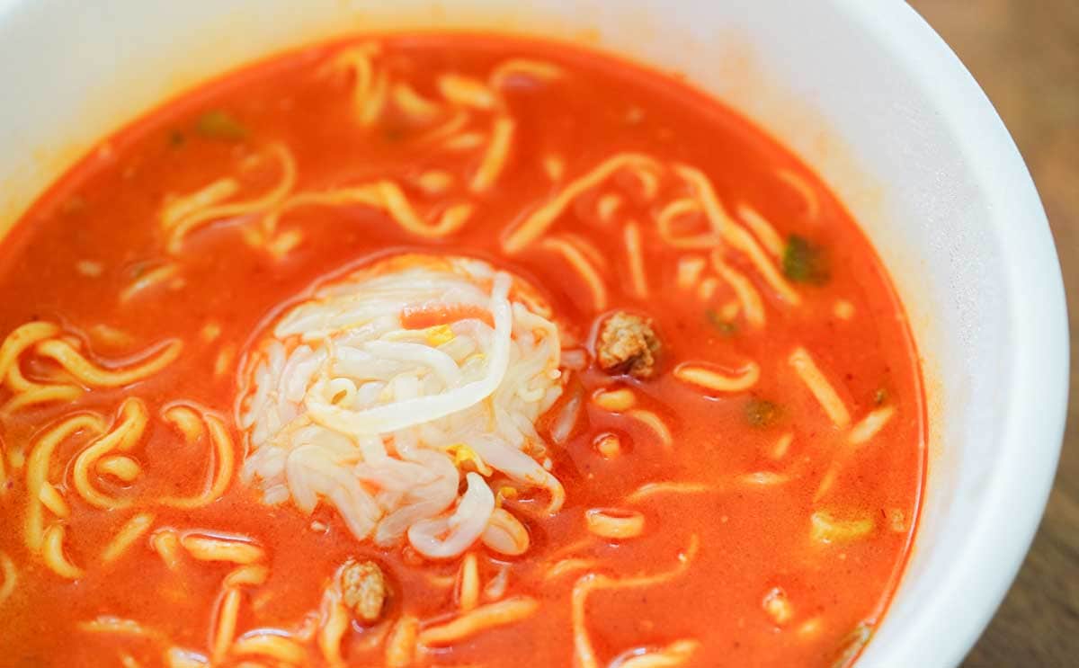 「最高の組み合わせ」人気だった【マルちゃん正麺】がやみつき味に進化