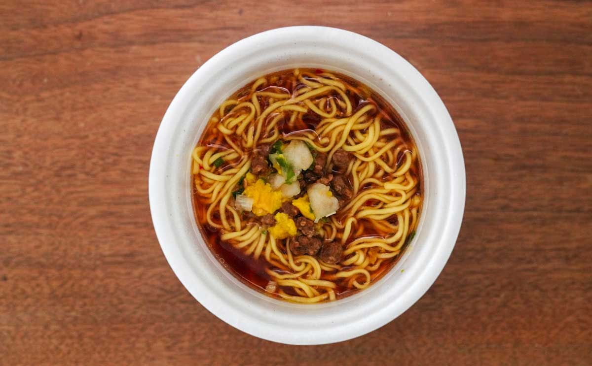 「スーパーカップ1.5倍 牛たま風あまから醤油ラーメン」