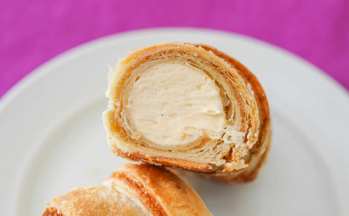 「王蟲みたい」「リピ確」【セブン】159円パンが美味すぎでしょ