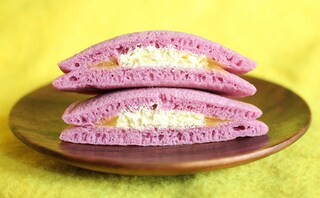 「100個食べられる」の声も。【ファミマ】149円新商品はもっちり甘～い