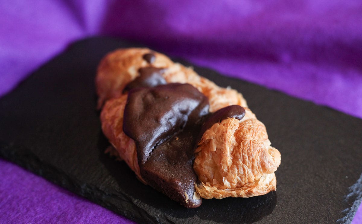 427kcalでも気にしない。バターが◎な【ローソン】の171円パン