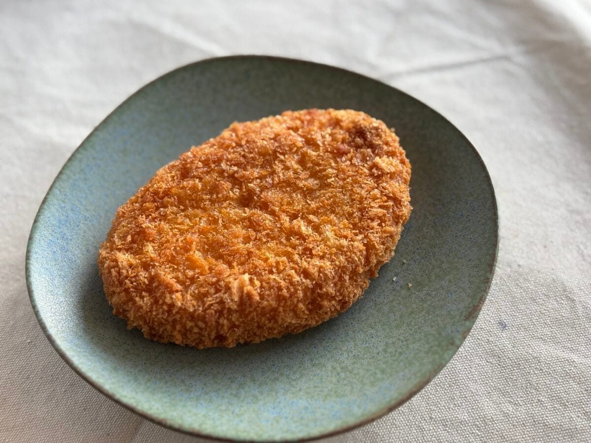 「コスパ最強」【ローソン】噂の巨大コロッケに新作登場！まさかの味は…