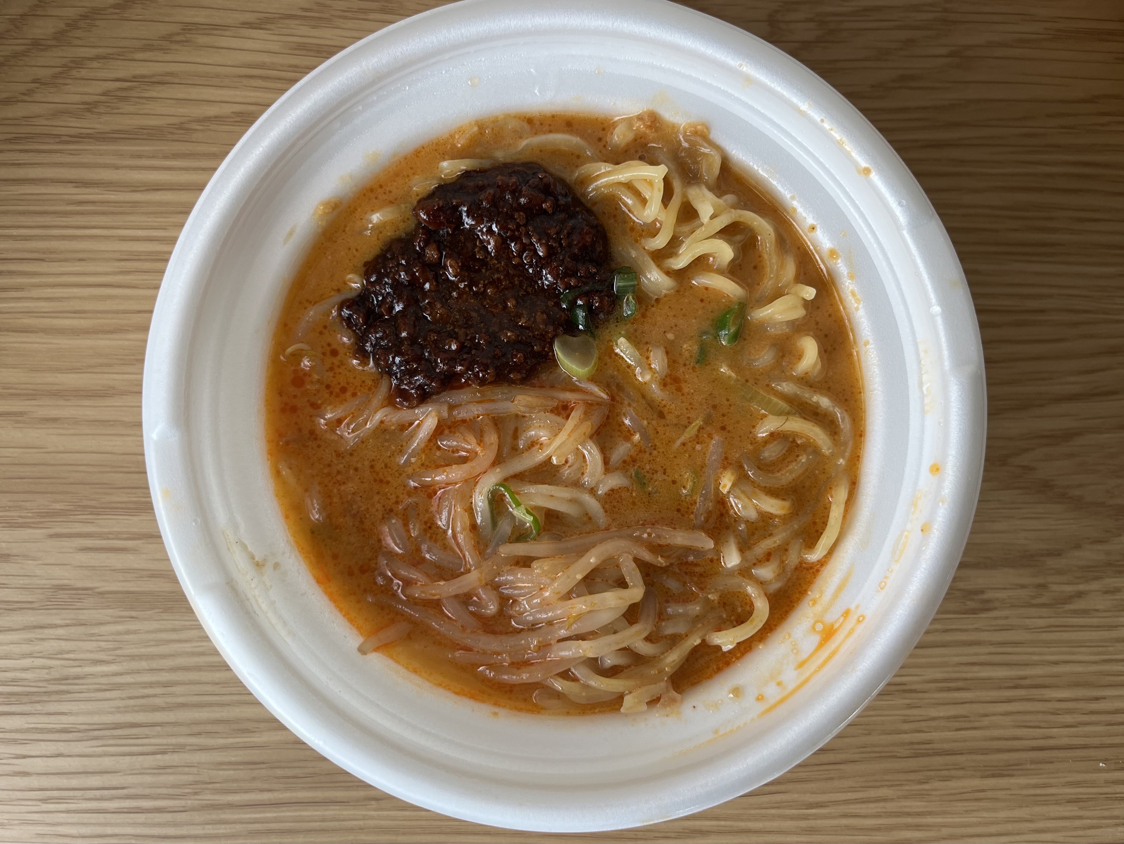 「まろやか」「名店の味」【セブン】肉味噌入り！飯田商店監修の担々麺が登場