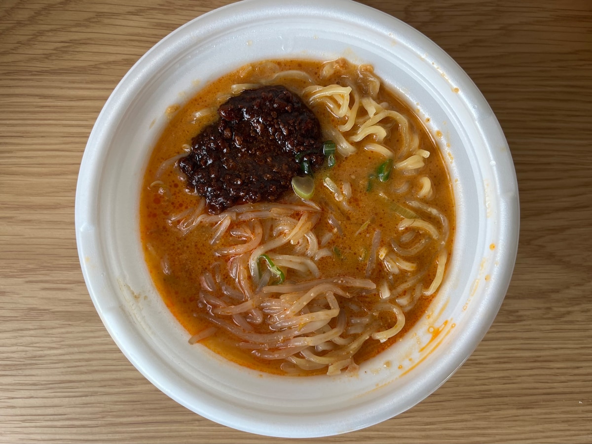 「まろやか」「名店の味」【セブン】肉味噌入り!飯田商店監修の担々麺が登場