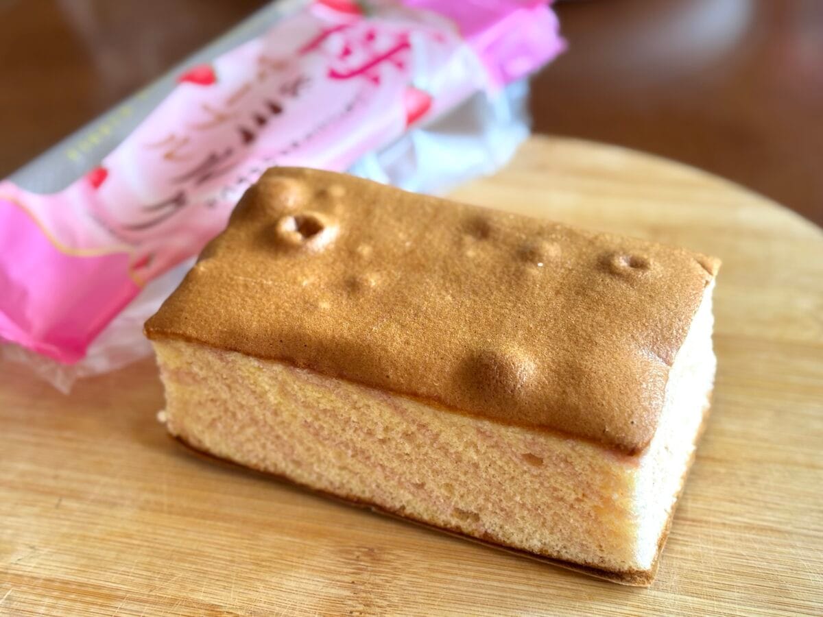 「140円で幸せになれる」【セブン】で買える苺のカステラがうんまい♡