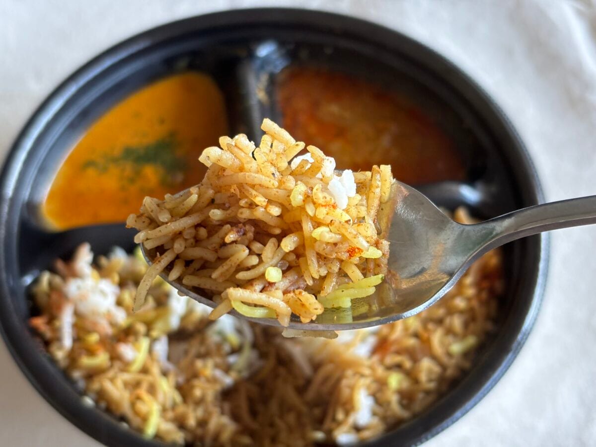 「これ650円で食べれるのバグ」カレー好きは全員【セブン】に走れ！