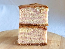 「140円で幸せになれる」【セブン】で買える苺のカステラがうんまい♡