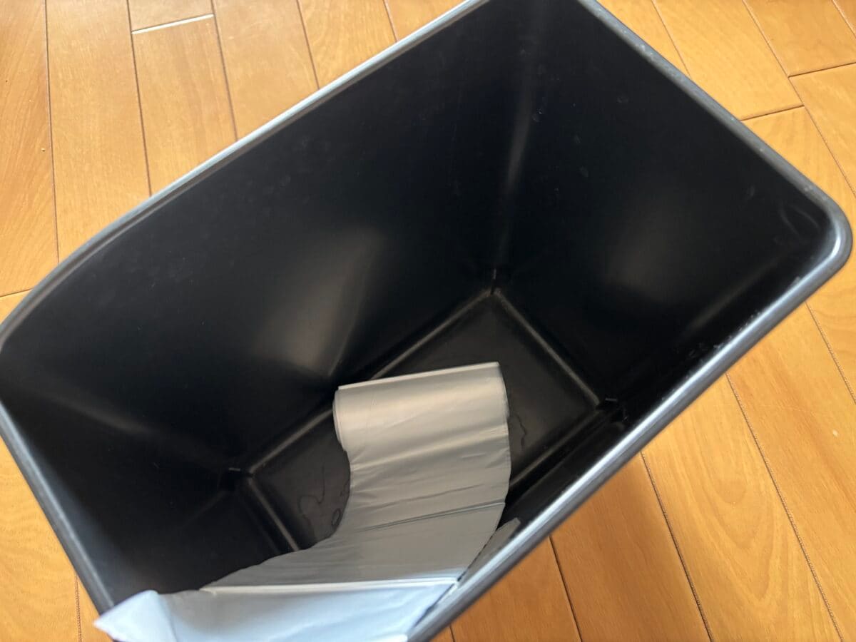 【セリア】「次が使いやすいゴミ袋」が超優秀！名もなき家事を救うアイデア商品