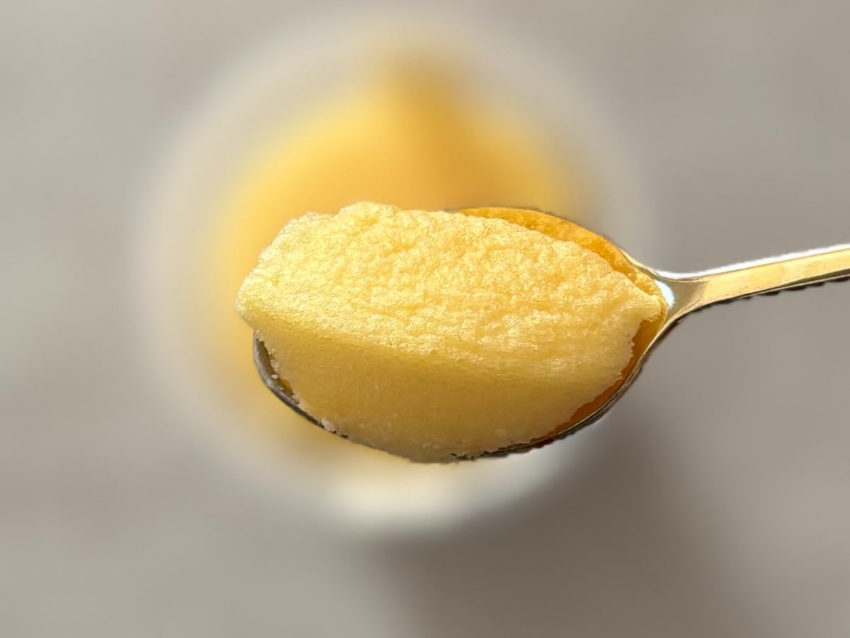 最強コラボきた!【ファミマ限定】定番土産を再現した新スイーツの味は?