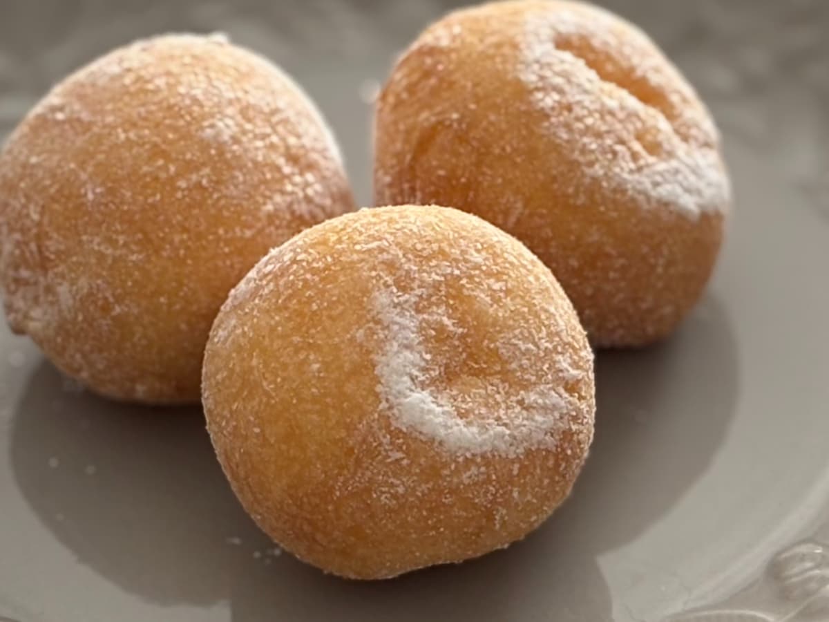 「おいしすぎて感動」「優勝」【ファミマ】もちもちの新ドーナツが登場