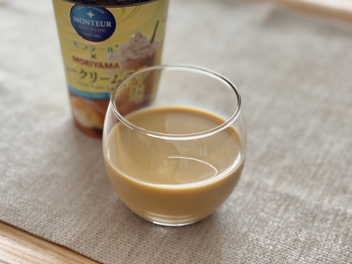 シュークリームがドリンクに!?【守山乳業】新コラボラテは甘さたっぷり