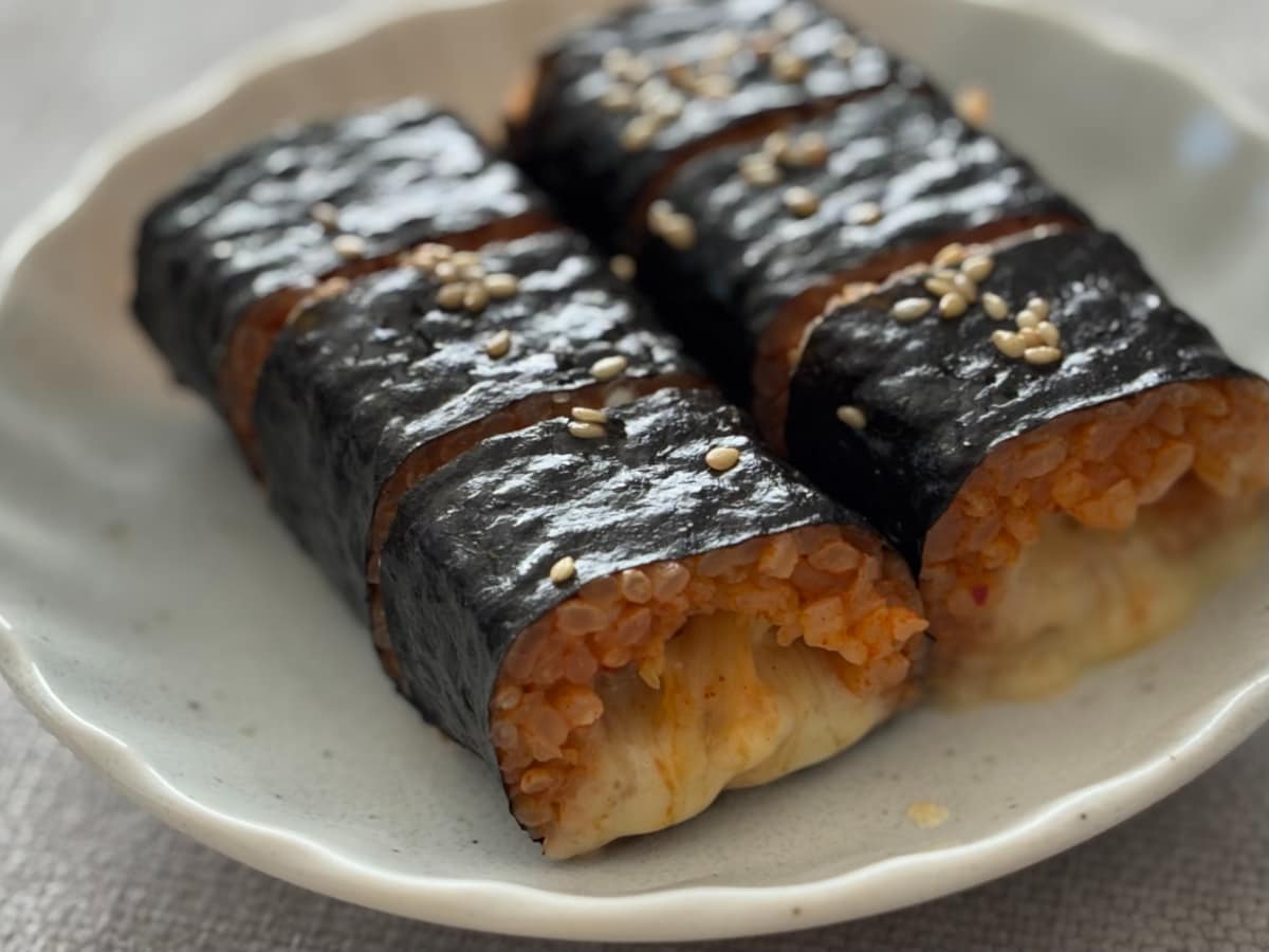 とろシャキ食感×ピリ辛味がたまらん♡【ローソン】人気店監修商品を実食！