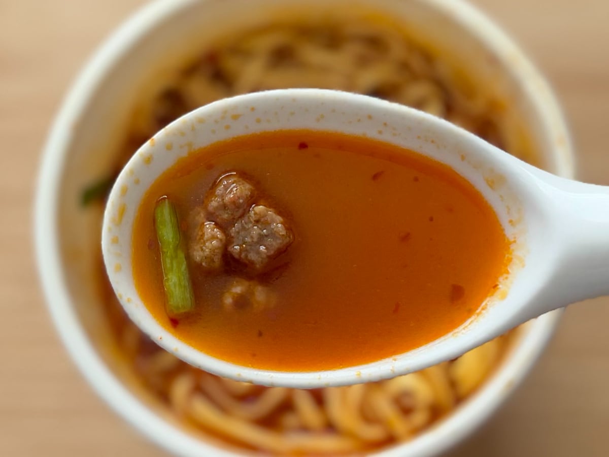 「めちゃ辛」「唇ヒリヒリ」【ファミマ】味仙の激辛メニューがカップ麺に